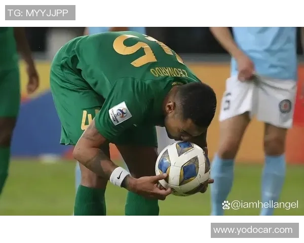 足球明星勇敢发声成为反美斗士引发全球关注与讨论